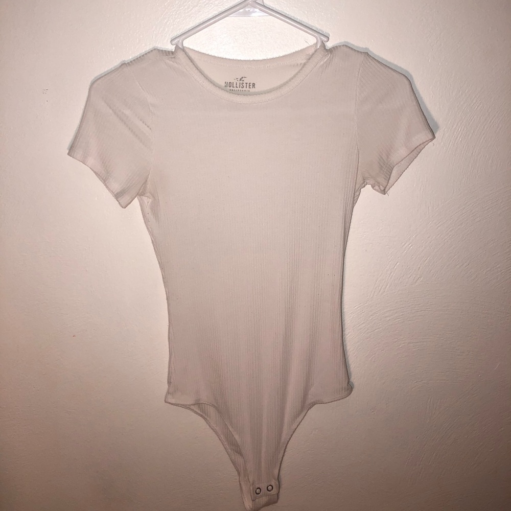 White Hollister bodysuit /s/